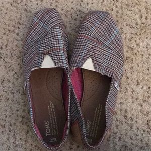 Plaid toms